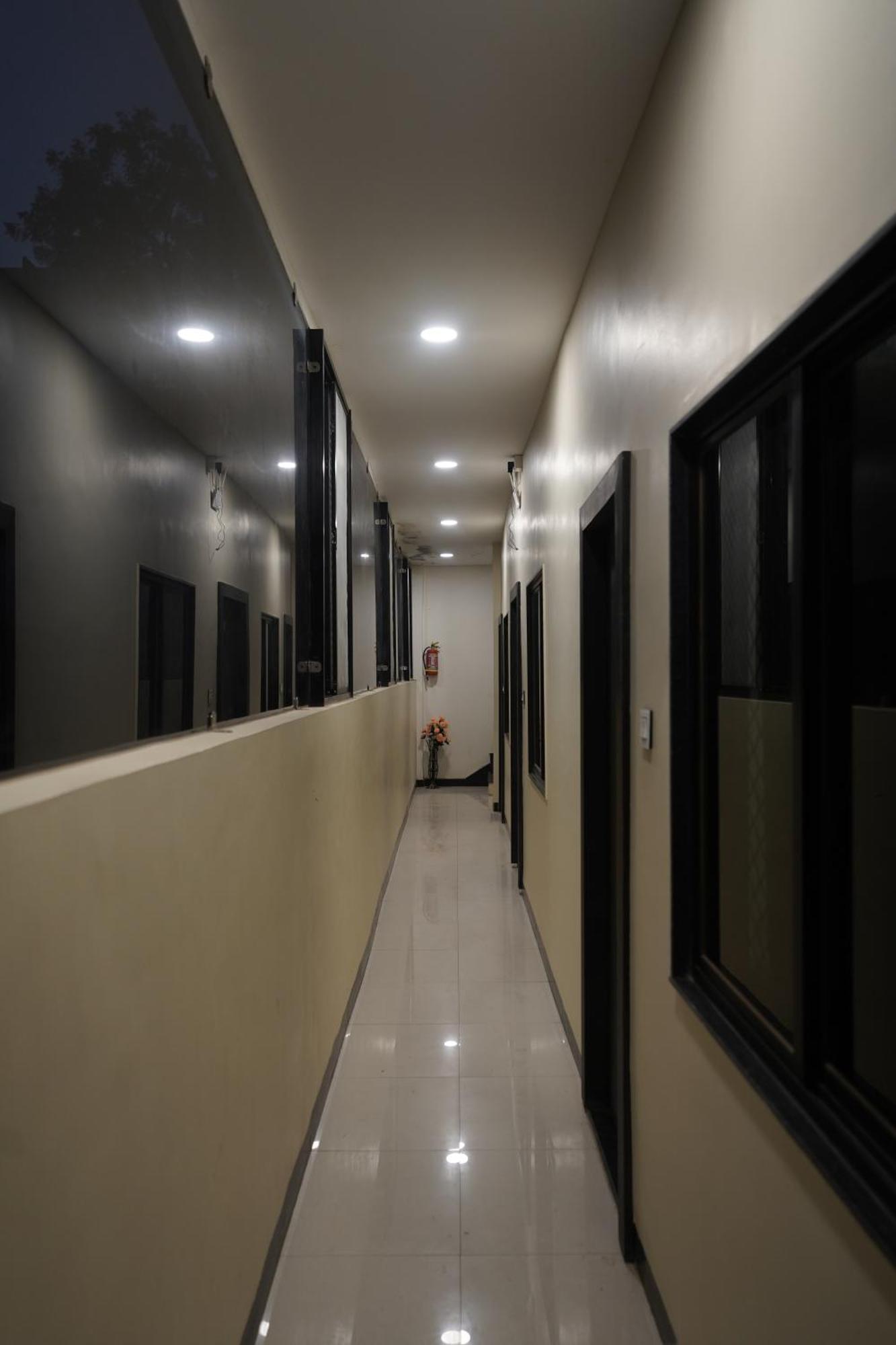 Hotel Dev Kripa Ujjain Exterior photo