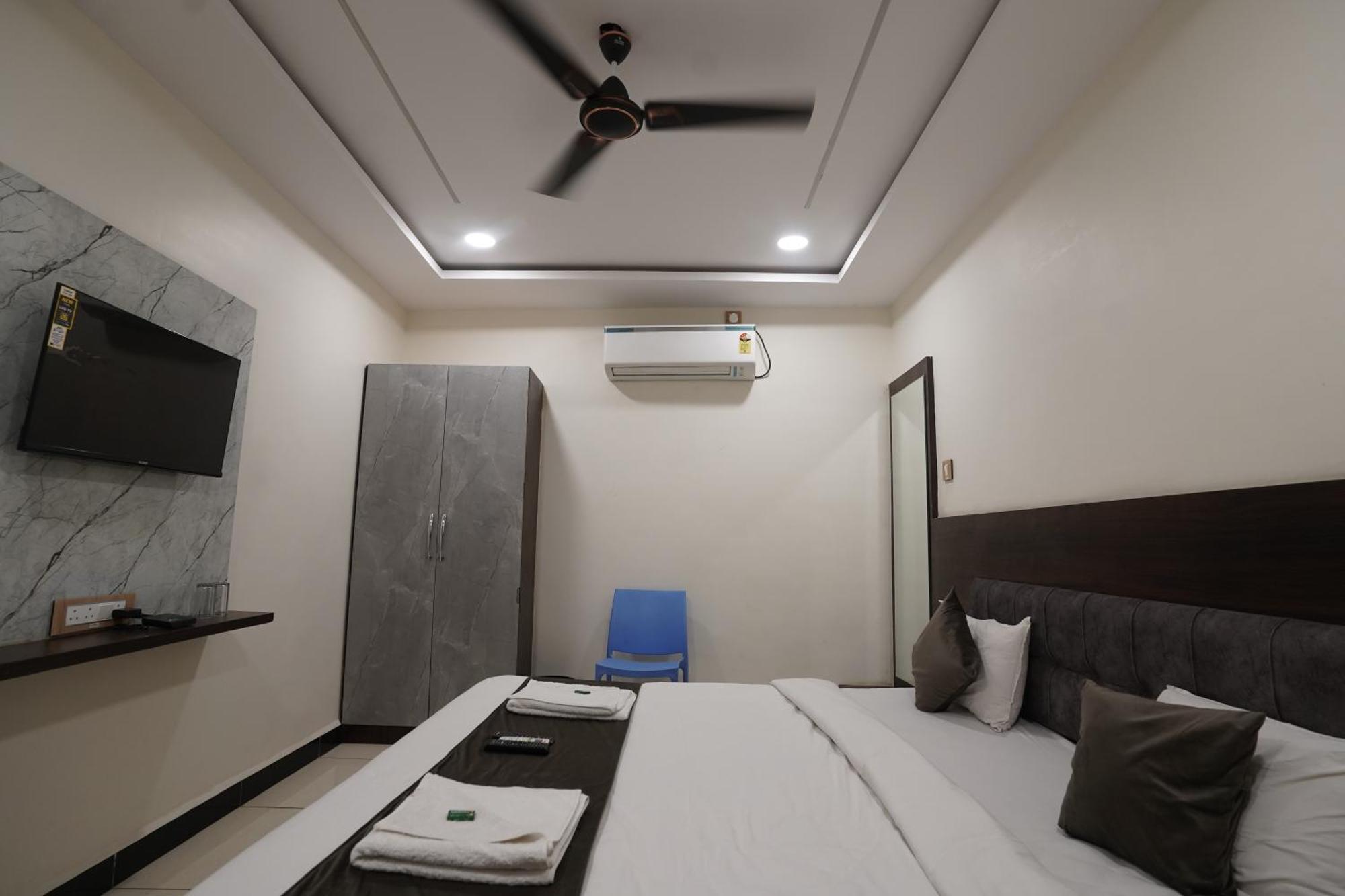 Hotel Dev Kripa Ujjain Exterior photo